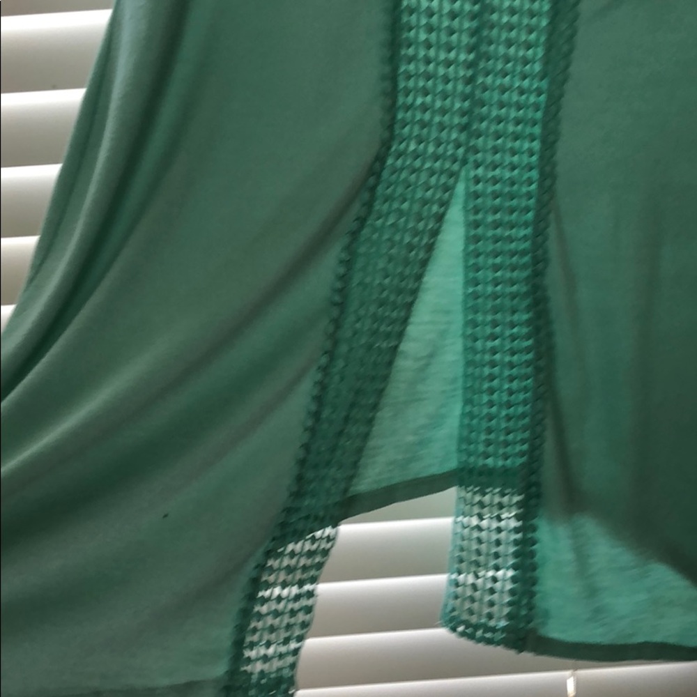 Buckle Top - Picture 3 of 4